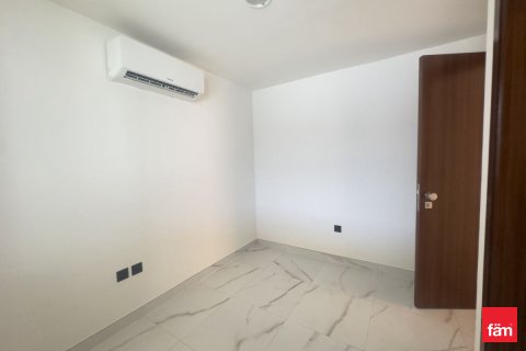 Снять в аренду таунхаус в Дубае: 4 спальни, 187.2м², № 109147 - фото 15