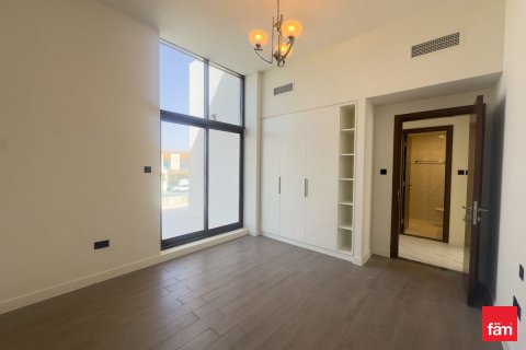 Снять в аренду таунхаус в Дубае: 4 спальни, 187.2м², № 109147 - фото 22
