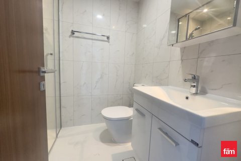 Снять в аренду таунхаус в Дубае: 4 спальни, 187.2м², № 109147 - фото 24