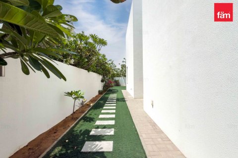 Villa in Dubai Hills Estate, Dubai 3 bedrooms, 405.8 sq.m. № 109152 - photo 12