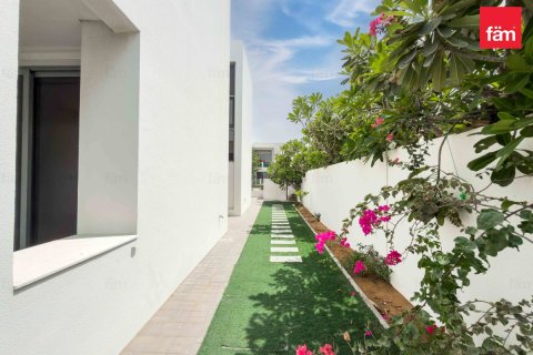 Villa in Dubai Hills Estate, Dubai 3 bedrooms, 405.8 sq.m. № 109152 - photo 9