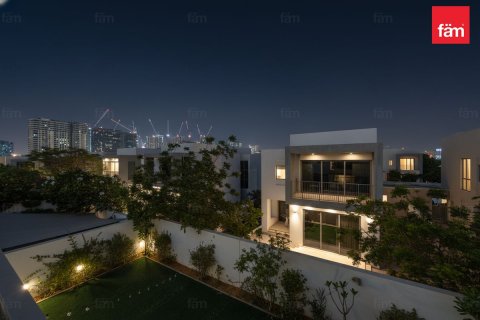 Villa in Dubai Hills Estate, Dubai 3 bedrooms, 405.8 sq.m. № 109152 - photo 13