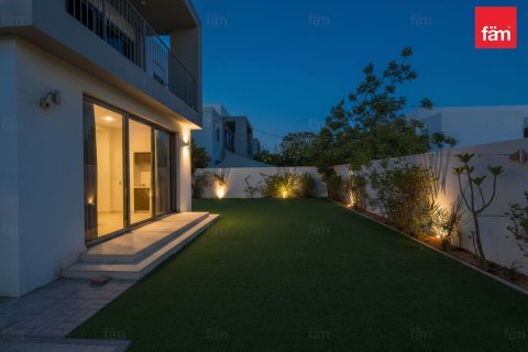 Villa in Dubai Hills Estate, Dubai 3 bedrooms, 405.8 sq.m. № 109152