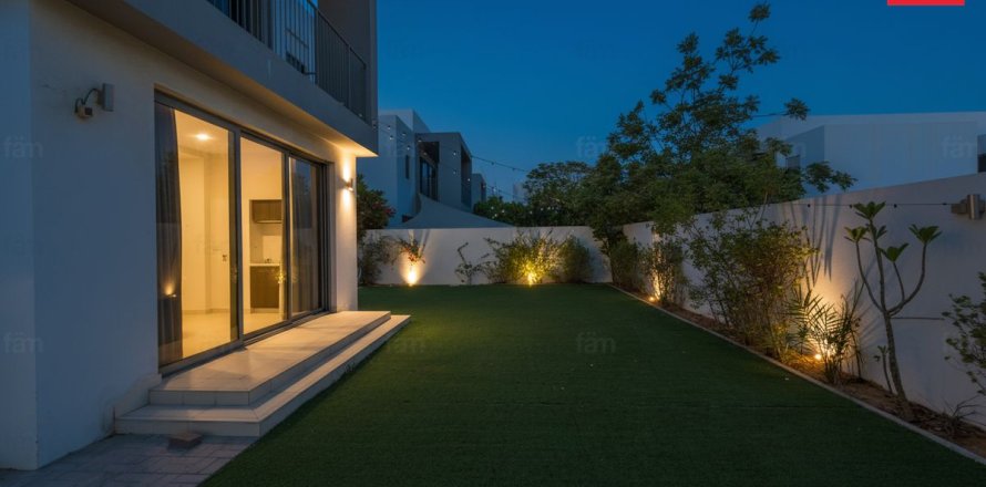 Villa in Dubai Hills Estate, Dubai 3 bedrooms, 405.8 sq.m. № 109152