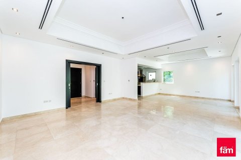 Villa in Al Furjan, Dubai 4 bedrooms, 644.5 sq.m. № 109150 - photo 10