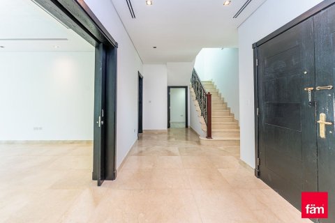 Villa in Al Furjan, Dubai 4 bedrooms, 644.5 sq.m. № 109150 - photo 9