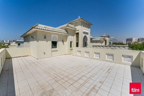 Villa in Al Furjan, Dubai 4 bedrooms, 644.5 sq.m. № 109150 - photo 16