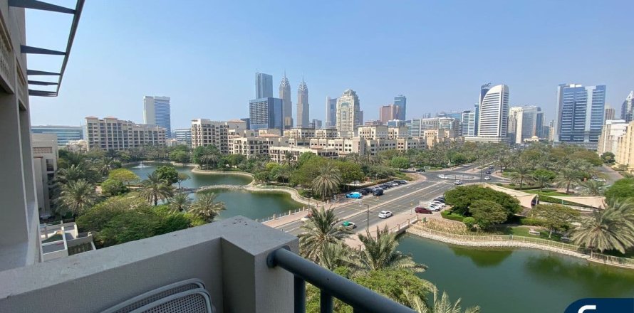 Apartment in The Views, Dubai 1 bedroom, 76 sq.m. № 79315