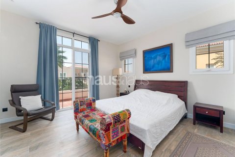 Villa in Al Reem, Arabian Ranches, Dubai 4 bedrooms, 213 sq.m. № 43379 - photo 7