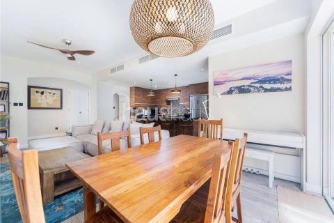 Villa in Al Reem, Arabian Ranches, Dubai 4 bedrooms, 213 sq.m. № 43379 - photo 5