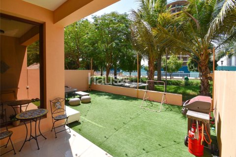 Townhouse in Jumeirah Islands, Dubai 4 bedrooms, 216 sq.m. № 43385 - photo 8