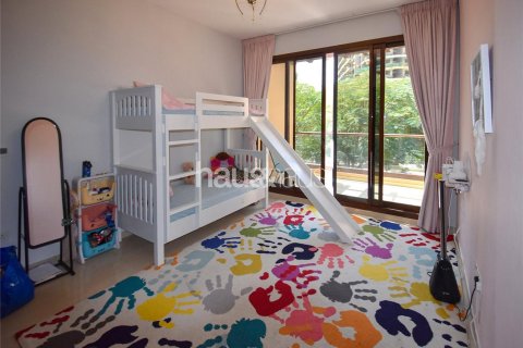 Townhouse in Jumeirah Islands, Dubai 4 bedrooms, 216 sq.m. № 43385 - photo 11