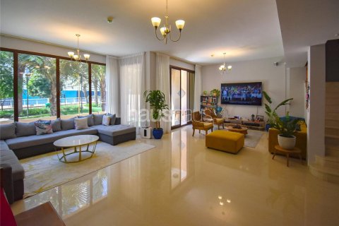 Townhouse in Jumeirah Islands, Dubai 4 bedrooms, 216 sq.m. № 43385 - photo 6