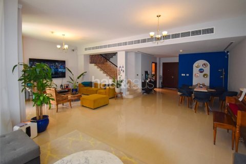 Townhouse in Jumeirah Islands, Dubai 4 bedrooms, 216 sq.m. № 43385 - photo 7