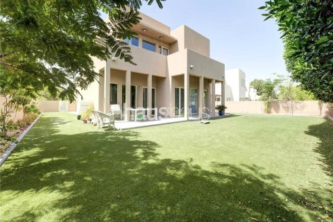 فيلا في المرابع العربية, دبي 3 غرف نوم, 309 م² رقم 43382 - صورة 1