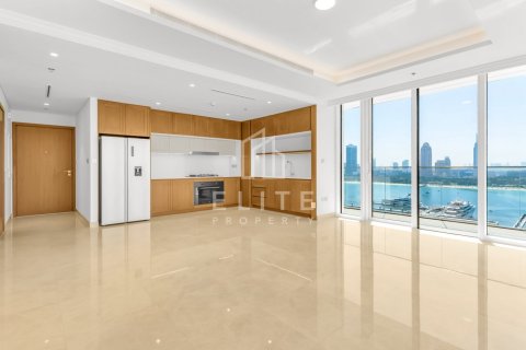 Apartment in EMAAR Beachfront, Dubai Harbour, Dubai 3 bedrooms, 178 sq.m. № 42200 - photo 1