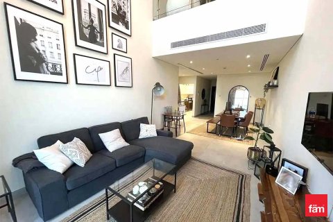 Apartment in Dubai Marina, Dubai 1 bedroom, 142.2 sq.m. № 47891 - photo 1