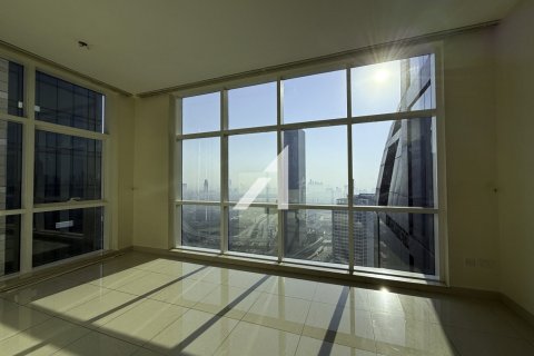 Снять в аренду квартиру в Дубае: 3 спальни, 244.1м², № 69059 - фото 3