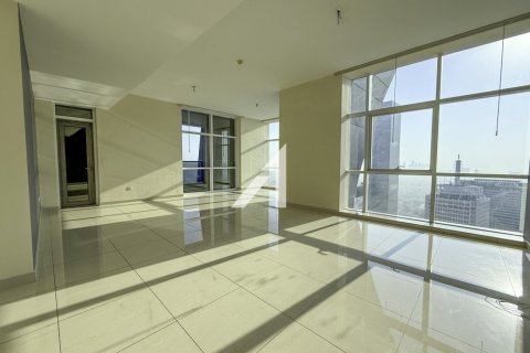 Снять в аренду квартиру в Дубае: 3 спальни, 244.1м², № 69059 - фото 1