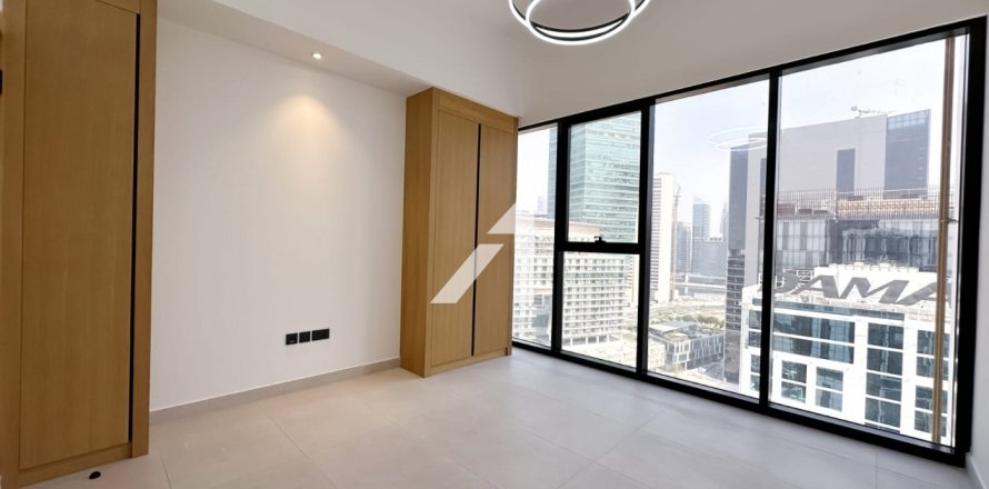 Apartamento en Dubai, 3 dormitorios, 140.8 m², № 69058