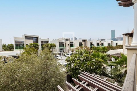 Villa en District One, Mohammed Bin Rashid City, Dubai, 4 dormitorios, 594.58 m², № 137069 - foto 25