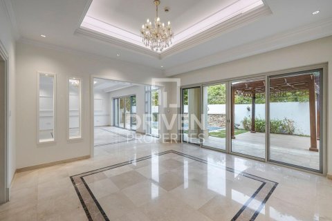 Villa en District One, Mohammed Bin Rashid City, Dubai, 4 dormitorios, 594.58 m², № 137069 - foto 2