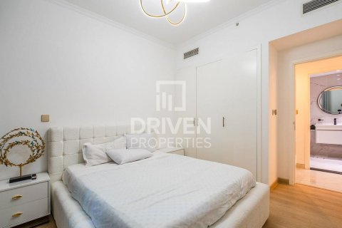 Appartement à The Residences, Downtown Dubai (Downtown Burj Dubai), Dubai, 2 chambres, 125.42 m², № 137080 - photo 6