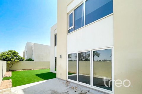 Apartment in Dubai South (Dubai World Central), Dubai 3 bedrooms, 213.68 sq.m. № 123591 - photo 8