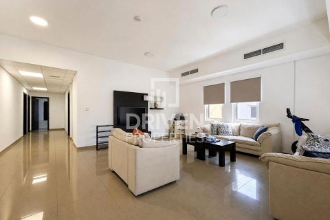 Villa à The Villa, Dubai, 5 chambres, 1000.01 m², № 137117 - photo 12