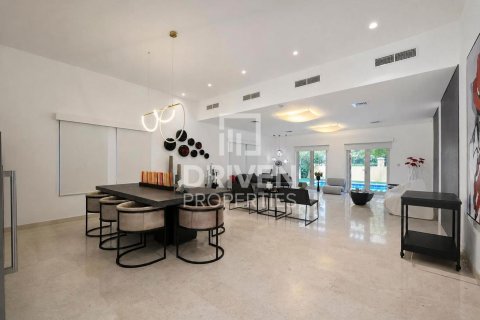 Villa à The Villa, Dubai, 5 chambres, 1000.01 m², № 137117 - photo 3