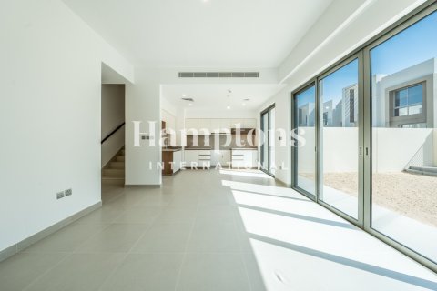 Снять в аренду таунхаус в Arabian Ranches 2, Дубай: 4 спальни, 273.68945091м², № 77375 - фото 14