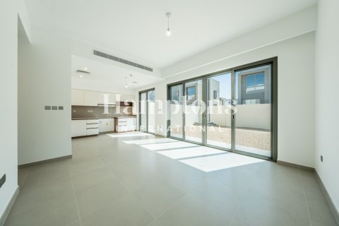 Снять в аренду таунхаус в Arabian Ranches 2, Дубай: 4 спальни, 273.68945091м², № 77375 - фото 8