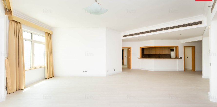 Квартира в Пальме Джумейре, Дубай, 3 спальни, 202.7м², № 23779