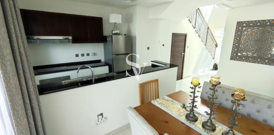 Таунхаус в DAMAC Hills (Akoya by DAMAC), Дубай, 4 спальни, 175м², № 99854