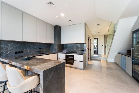 Maison de ville à Dubai, 2 chambres, 170 m², № 100351 - photo 4