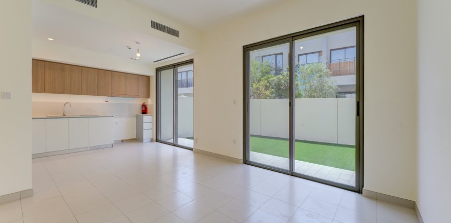 Villa in Dubai South (Dubai World Central), Dubai 3 bedrooms, 141 sq.m. № 100343