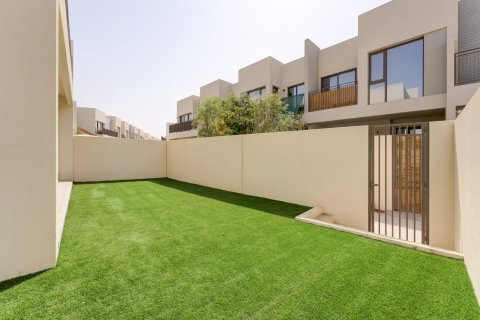 Villa in Dubai South (Dubai World Central), Dubai 3 bedrooms, 141 sq.m. № 100343 - photo 13