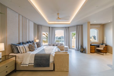 Villa en Palm Jumeirah, Dubai, 5 dormitorios, 507 m², № 100352 - foto 8