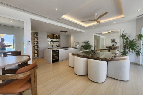 Villa en Palm Jumeirah, Dubai, 5 dormitorios, 507 m², № 100352 - foto 2