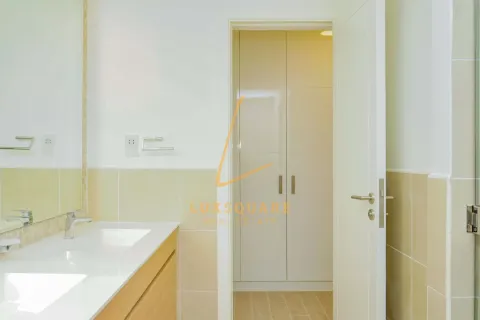 Apartment in Al Andalus, Jumeirah Golf Estates, Dubai 2 bedrooms, 127 sq.m. № 108785 - photo 9