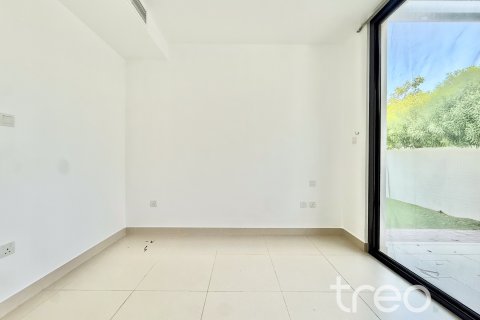 Снять в аренду виллу в Maple 3, Дубай Хилс Эстейт, Дубай: 4 спальни, 231.51м², № 119840 - фото 13