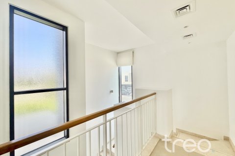 Снять в аренду виллу в Maple 3, Дубай Хилс Эстейт, Дубай: 4 спальни, 231.51м², № 119840 - фото 18