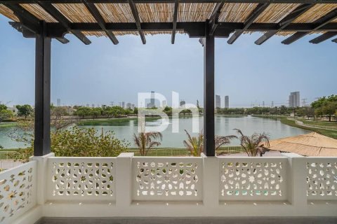 Villa in Dubai 4 bedrooms, 549 sq.m. № 57288 - photo 17