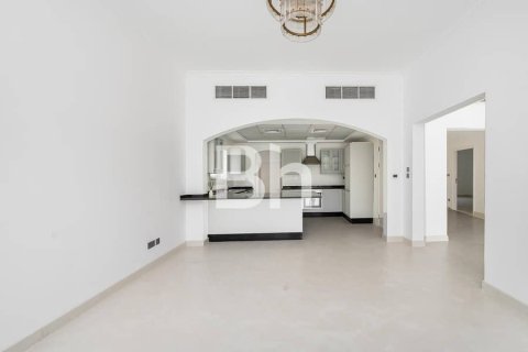 Villa in Dubai 4 bedrooms, 549 sq.m. № 57288 - photo 18