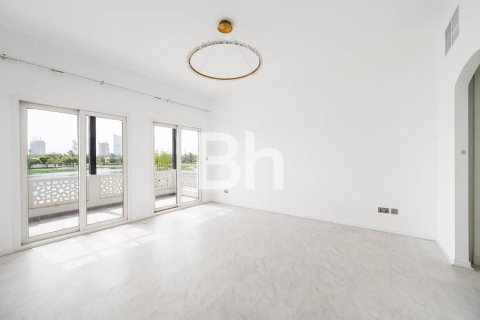 Villa in Dubai 4 bedrooms, 549 sq.m. № 57288 - photo 12