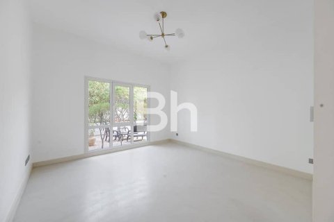 Villa in Dubai 4 bedrooms, 549 sq.m. № 57288 - photo 13