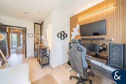 Townhouse in District 12, Jumeirah Village Circle, Dubai 2 bedrooms, 180 sq.m. № 75109 - photo 9