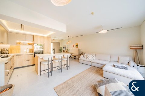 Townhouse in District 12, Jumeirah Village Circle, Dubai 2 bedrooms, 180 sq.m. № 75109 - photo 3