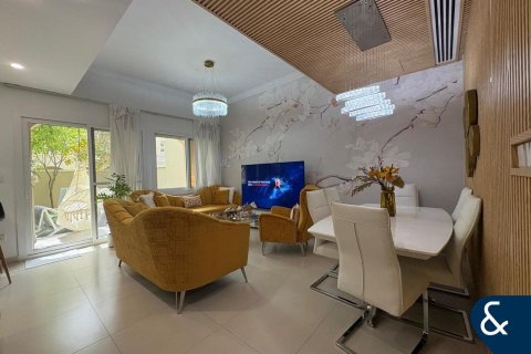 Купить виллу в Dubai Land, Дубай: 2 спальни, 137м², № 75116 - фото 4