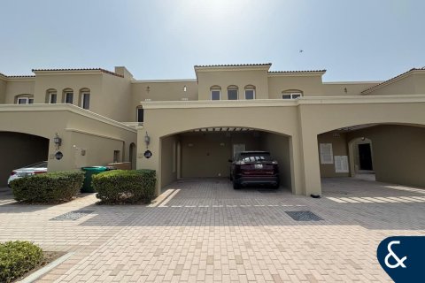 Купить виллу в Dubai Land, Дубай: 2 спальни, 137м², № 75116 - фото 8